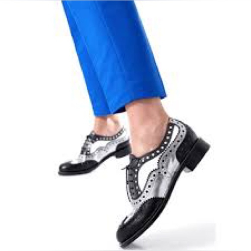 Coffee Break: The Office of Angela Scott🔥